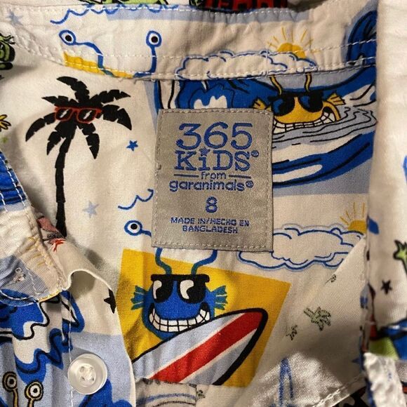 Vintage 365 Kids by Garanimals Monster’s Vacation Graphic Button Down - Picture 3 of 4